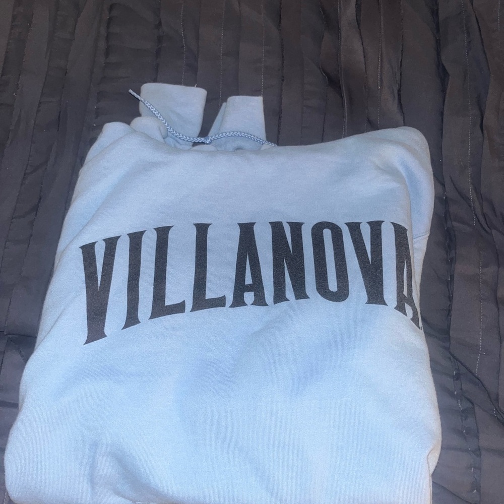 villanova hoodie size small